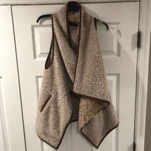 Fur Vest! THIS IS A KILLER DEAL!